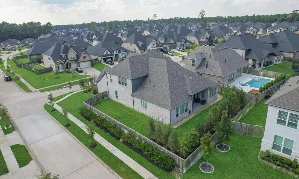 902 Falcon Hollow Lane Pinehurst, TX 77362