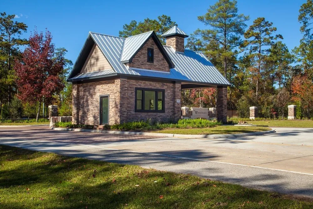 902 Falcon Hollow Lane Pinehurst, TX 77362