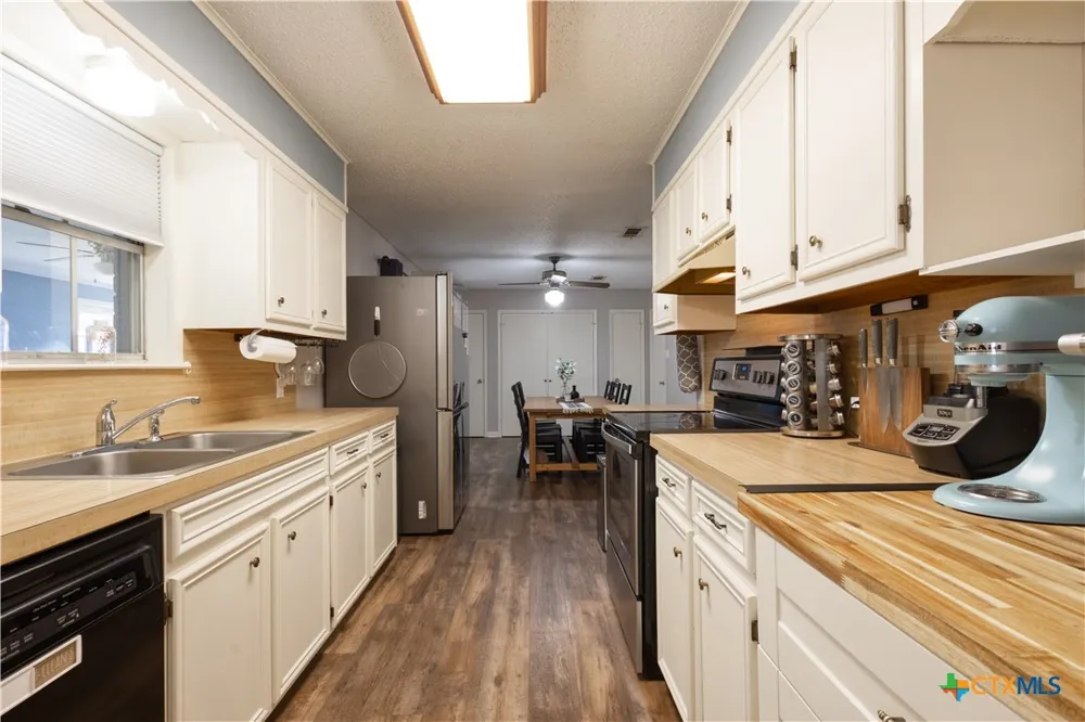 1504 W 6th Street McGregor, TX 76657