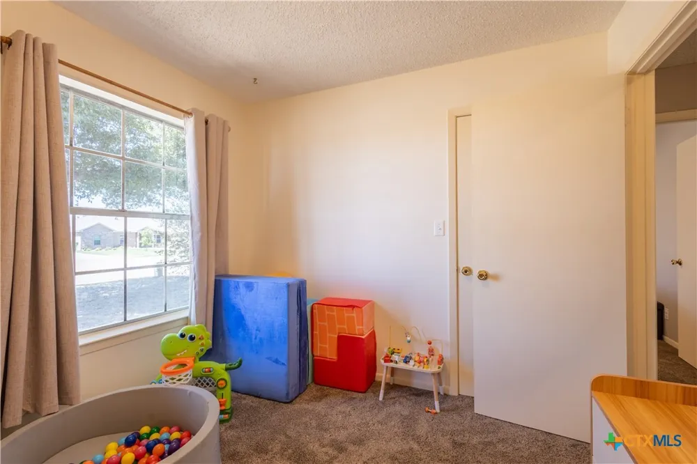1504 W 6th Street McGregor, TX 76657