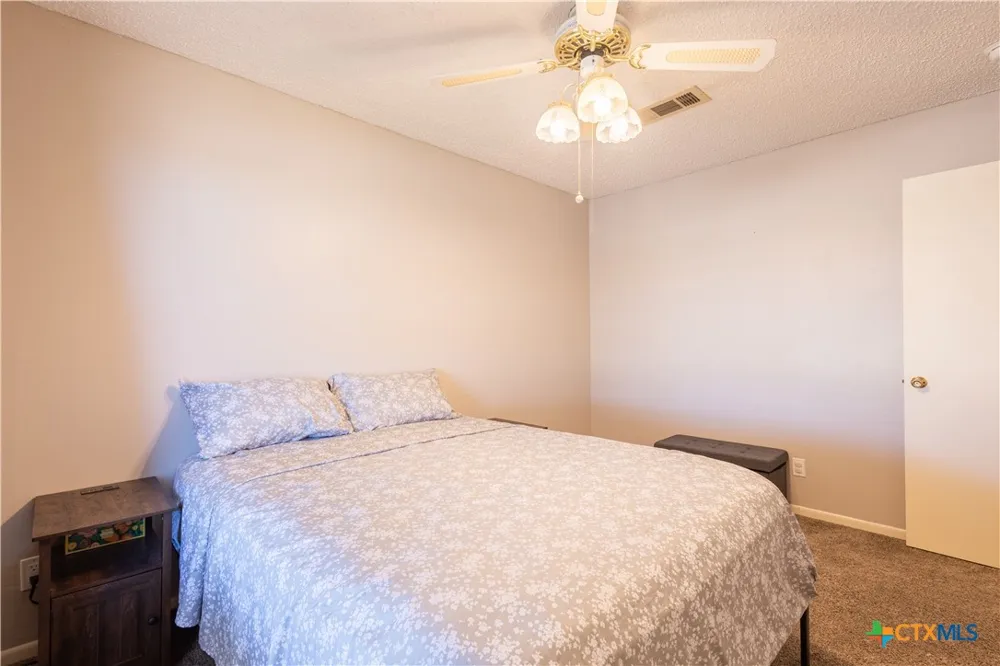1504 W 6th Street McGregor, TX 76657