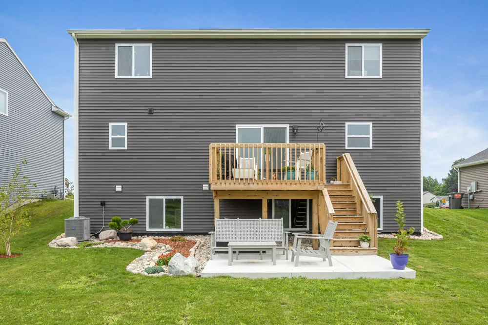 13662 Oasis Avenue Holland Charter Township, MI 49424