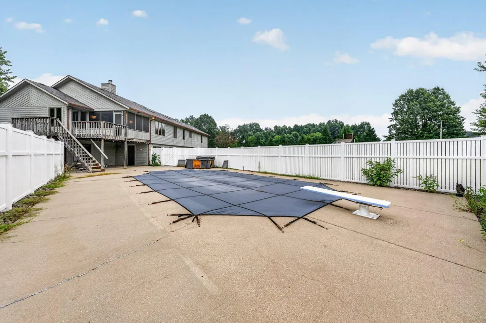 5430 E T AVENUE Brady Township, MI 49097