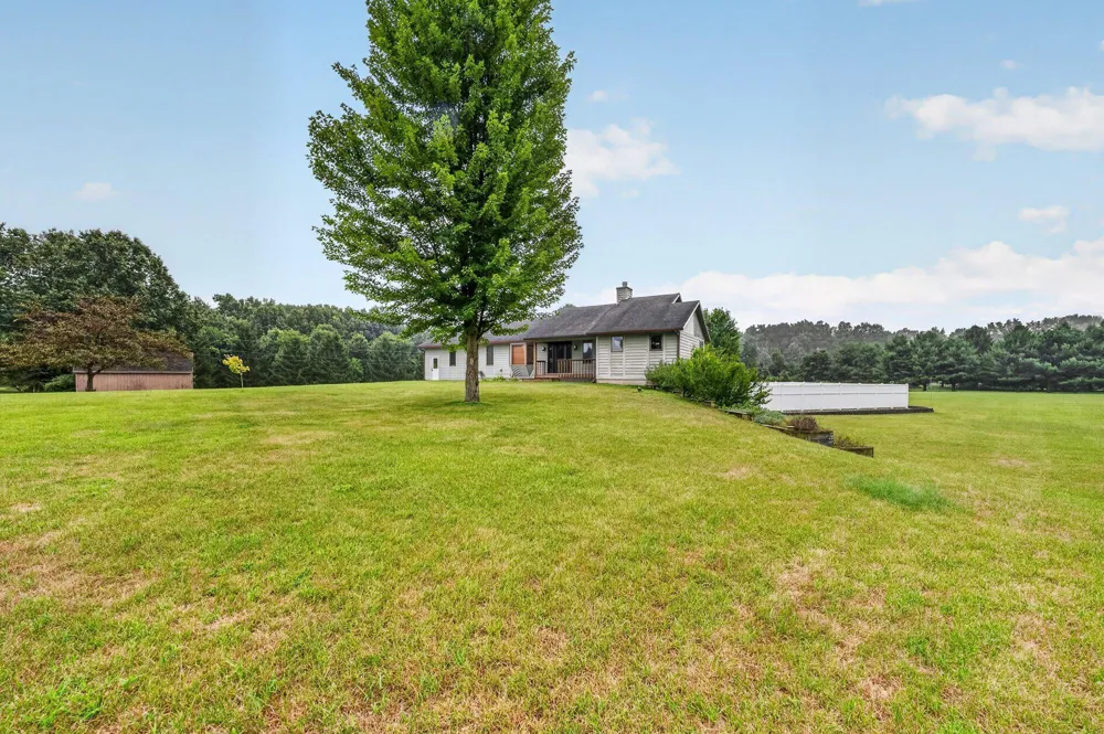 5430 E T AVENUE Brady Township, MI 49097