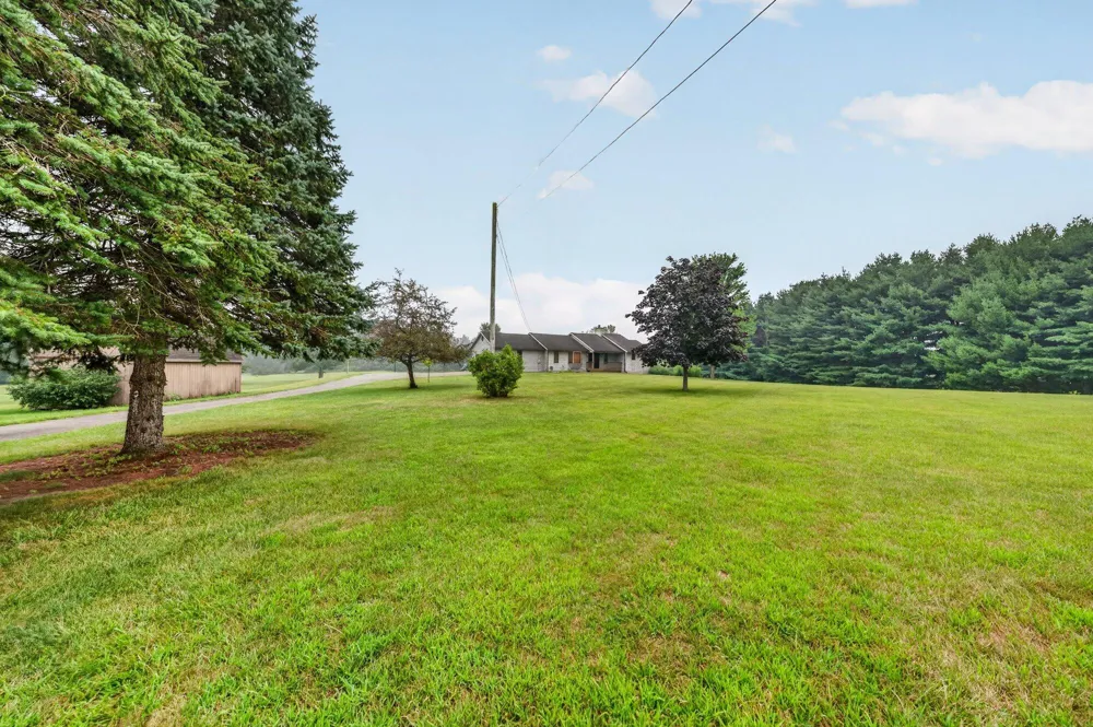 5430 E T AVENUE Brady Township, MI 49097