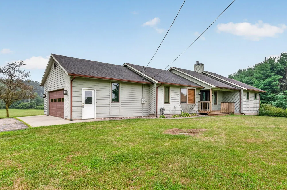 5430 E T AVENUE Brady Township, MI 49097