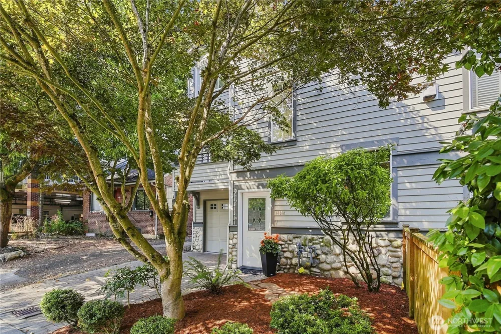 6513 24th Avenue NE #A Seattle, WA 98115