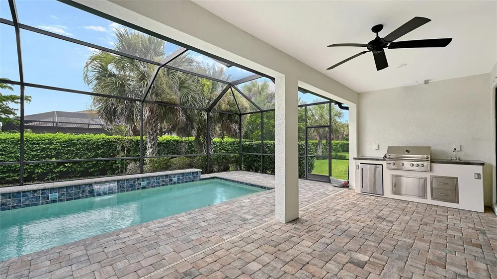 5721 SWEET LEAF WAY Sarasota, FL 34238