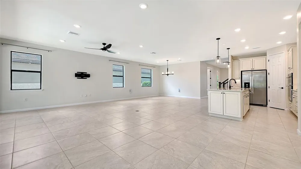 5721 SWEET LEAF WAY Sarasota, FL 34238