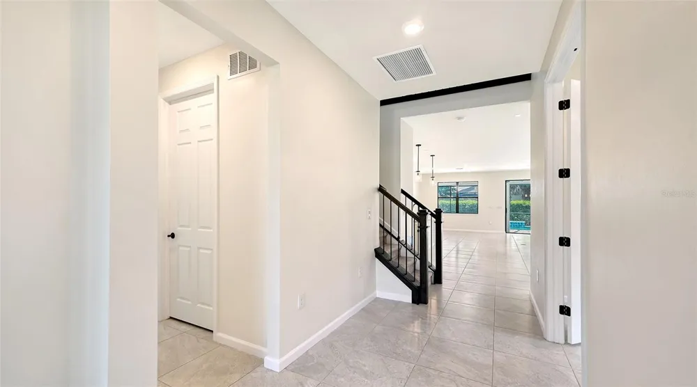 5721 SWEET LEAF WAY Sarasota, FL 34238
