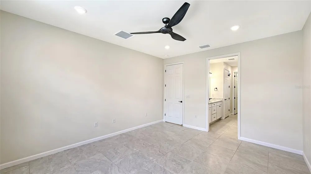 5721 SWEET LEAF WAY Sarasota, FL 34238