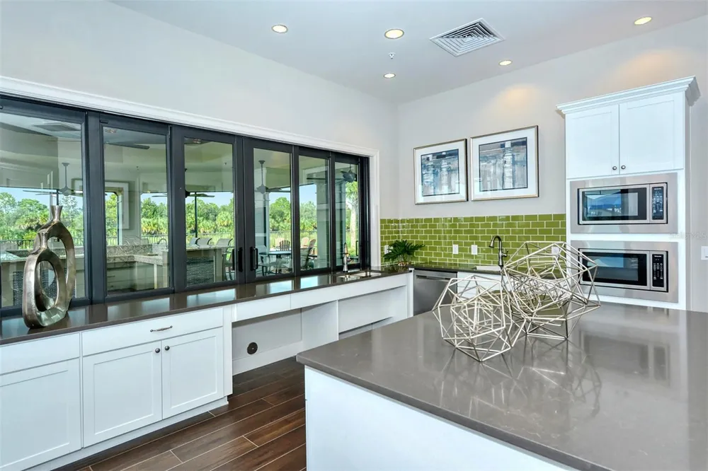 5721 SWEET LEAF WAY Sarasota, FL 34238