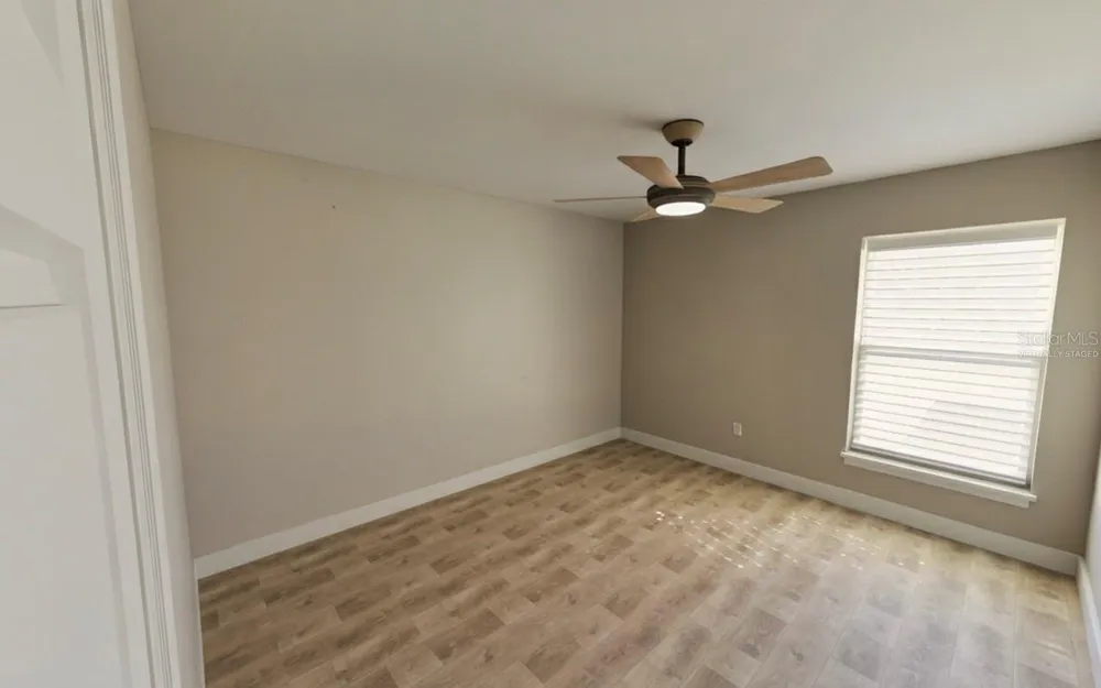 50 BAY DRIVE Ocklawaha, FL 32179