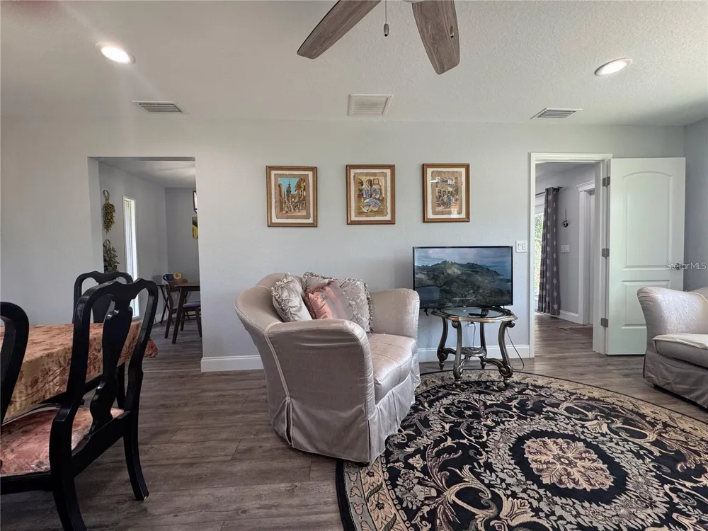 4925 US HIGHWAY 441 ocala, FL 34475