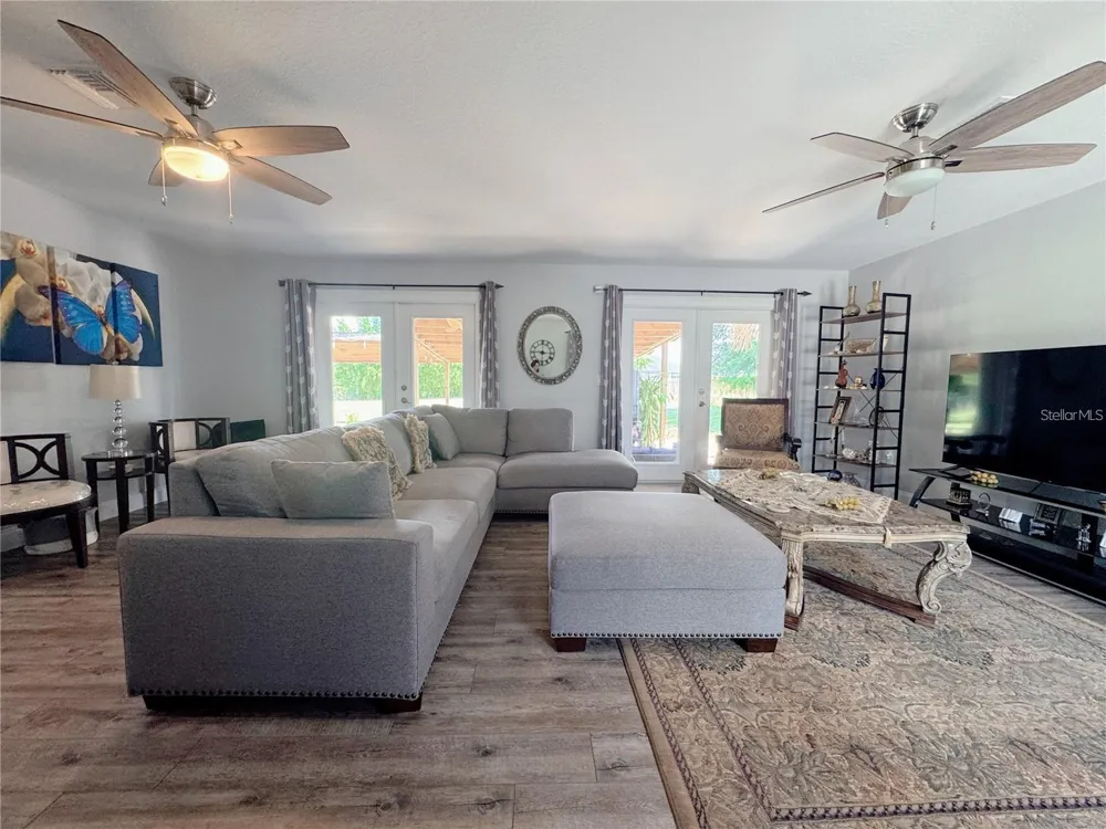 4925 US HIGHWAY 441 ocala, FL 34475