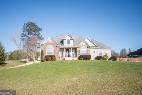 109 Laketrail DR