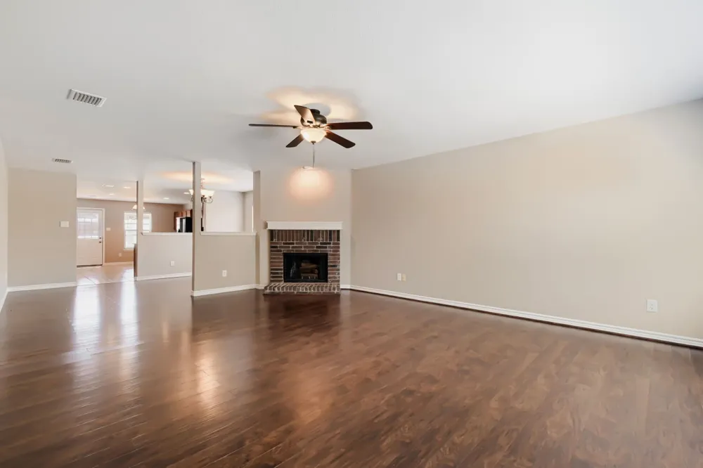 1216 Haley Lane Burleson, TX 76028