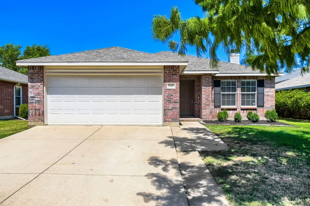1216 Haley Lane Burleson, TX 76028