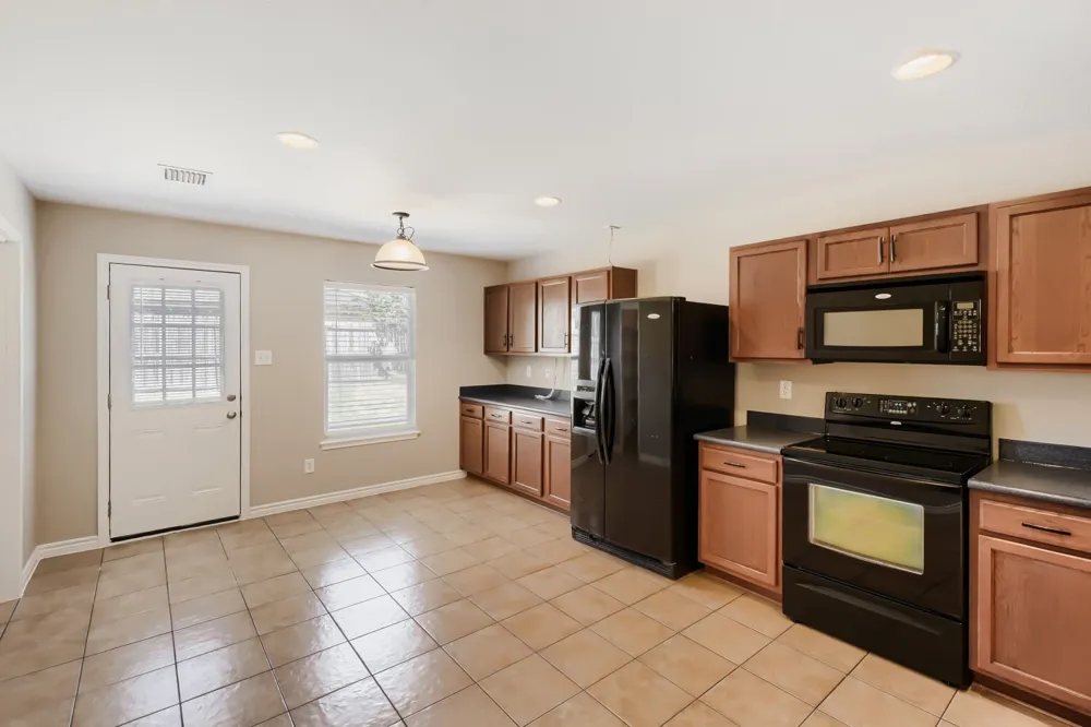1216 Haley Lane Burleson, TX 76028