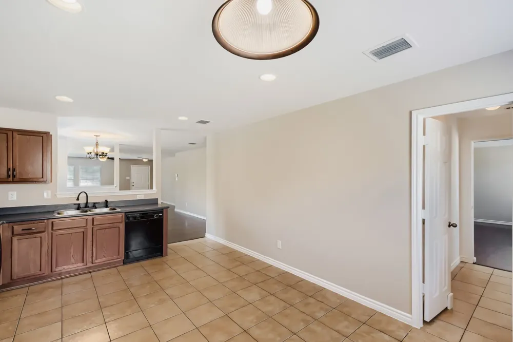 1216 Haley Lane Burleson, TX 76028