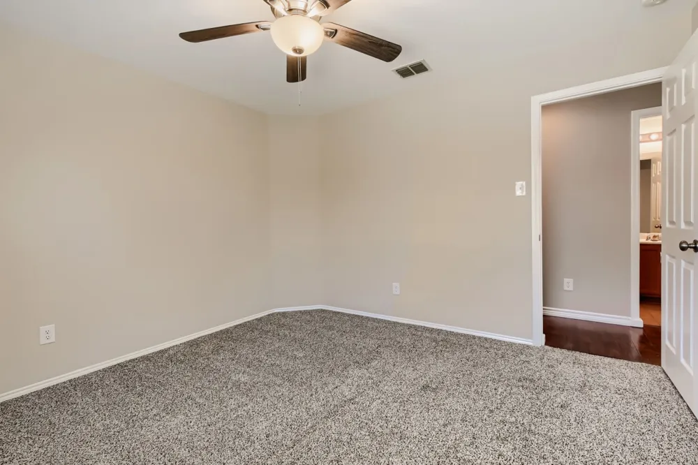 1216 Haley Lane Burleson, TX 76028