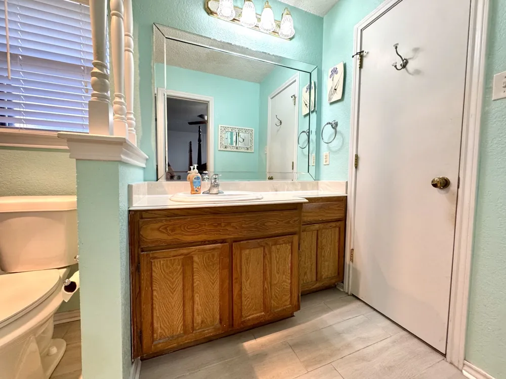 713 Owens Drive Crowley, TX 76036