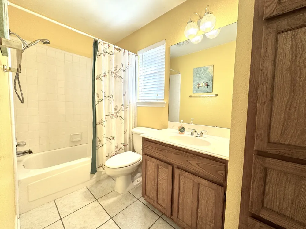 713 Owens Drive Crowley, TX 76036