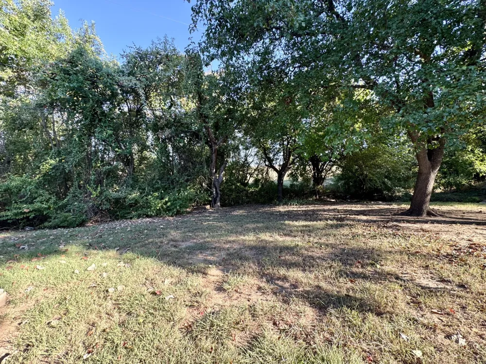 713 Owens Drive Crowley, TX 76036