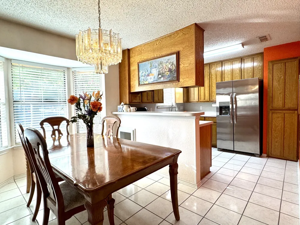 713 Owens Drive Crowley, TX 76036