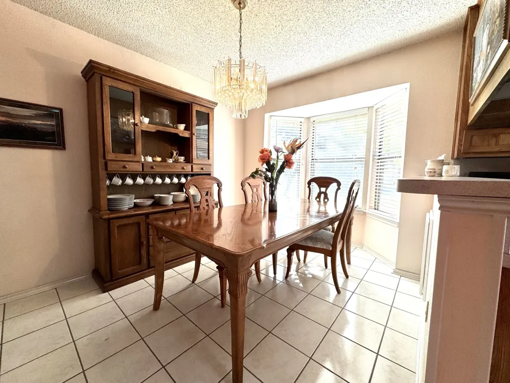 713 Owens Drive Crowley, TX 76036