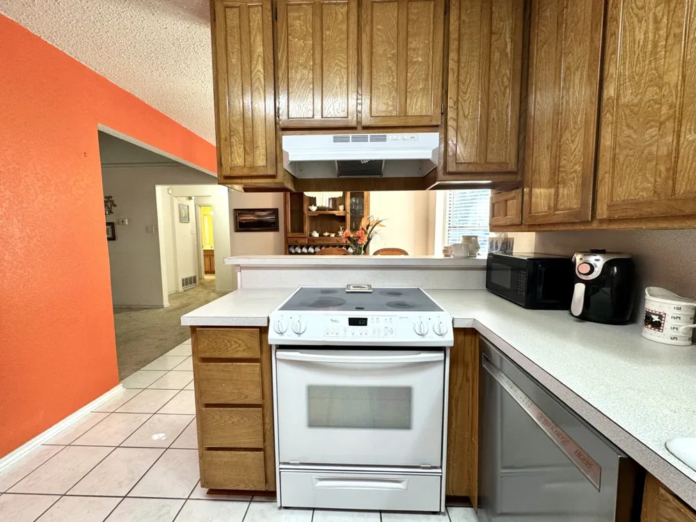 713 Owens Drive Crowley, TX 76036