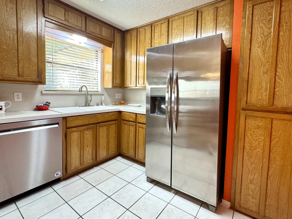 713 Owens Drive Crowley, TX 76036