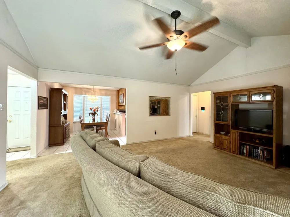 713 Owens Drive Crowley, TX 76036