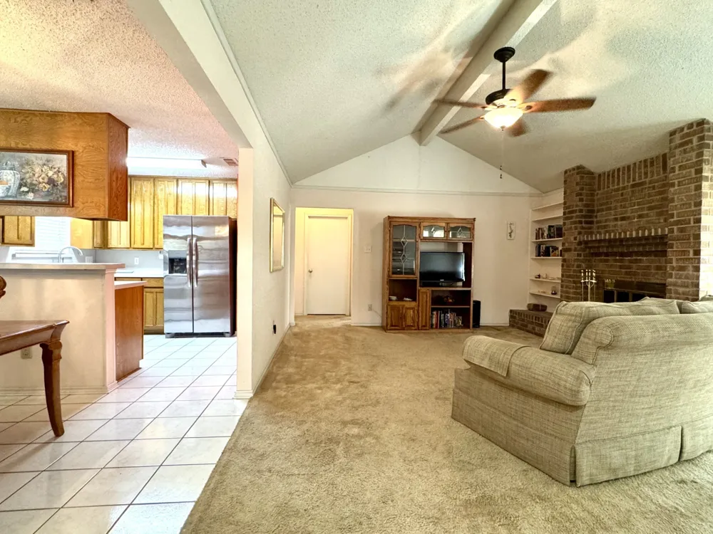713 Owens Drive Crowley, TX 76036