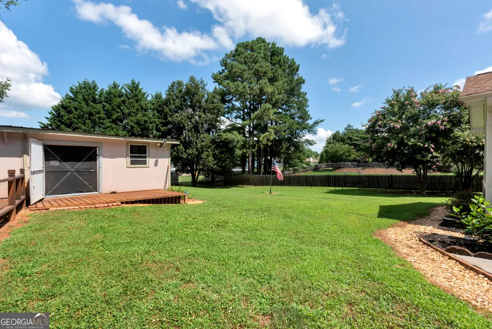 5658 Raintree TRCE Oakwood, GA 30566