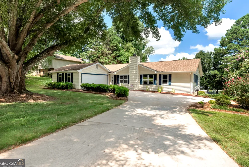 5658 Raintree TRCE Oakwood, GA 30566