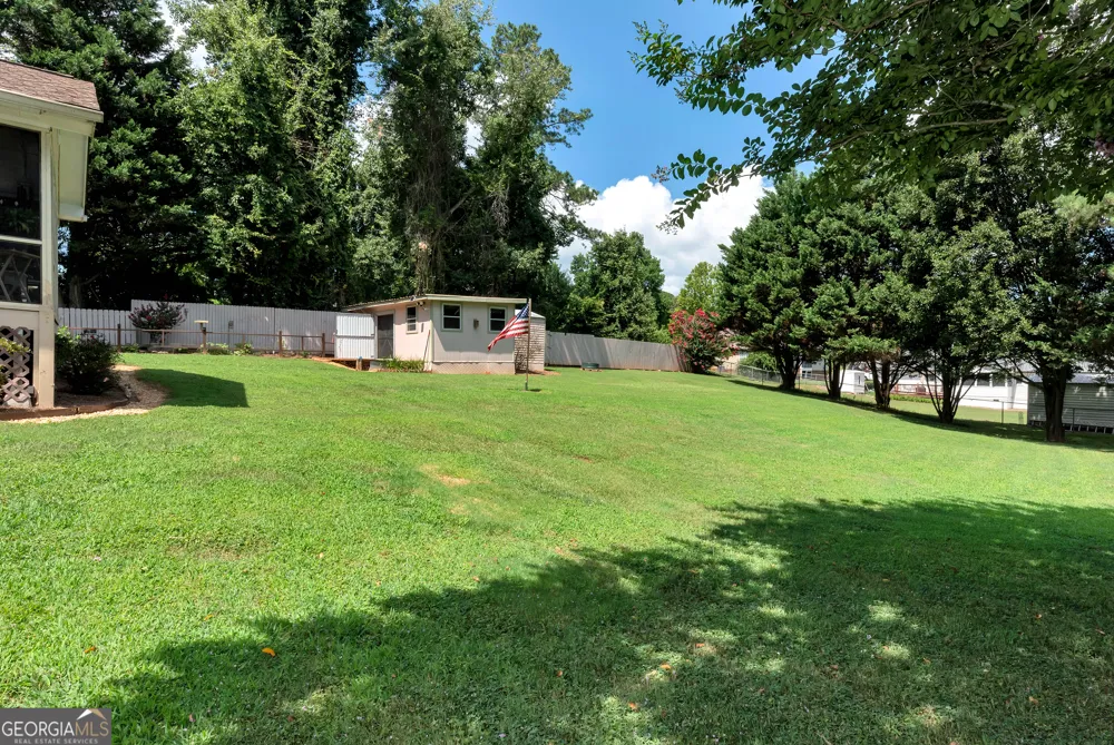 5658 Raintree TRCE Oakwood, GA 30566