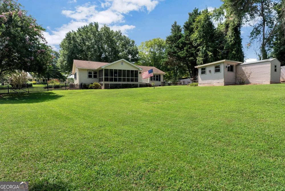 5658 Raintree TRCE Oakwood, GA 30566