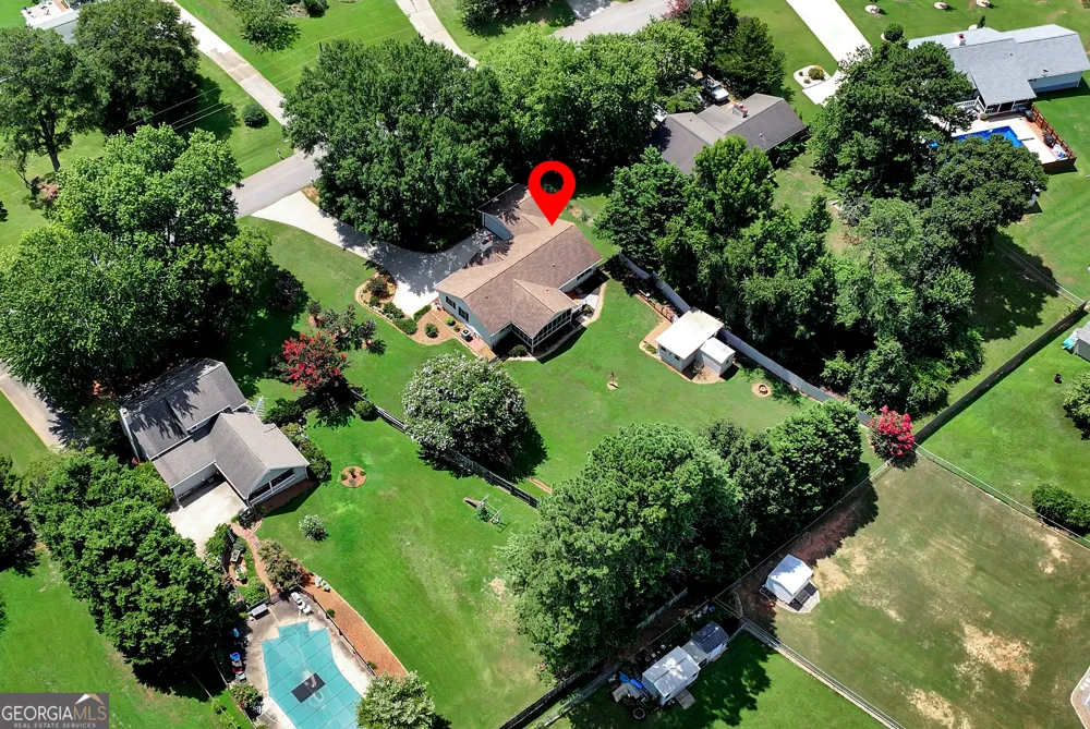 5658 Raintree TRCE Oakwood, GA 30566