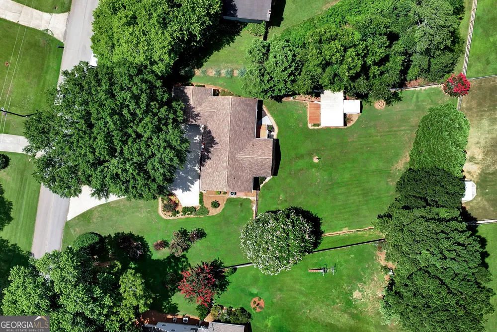 5658 Raintree TRCE Oakwood, GA 30566