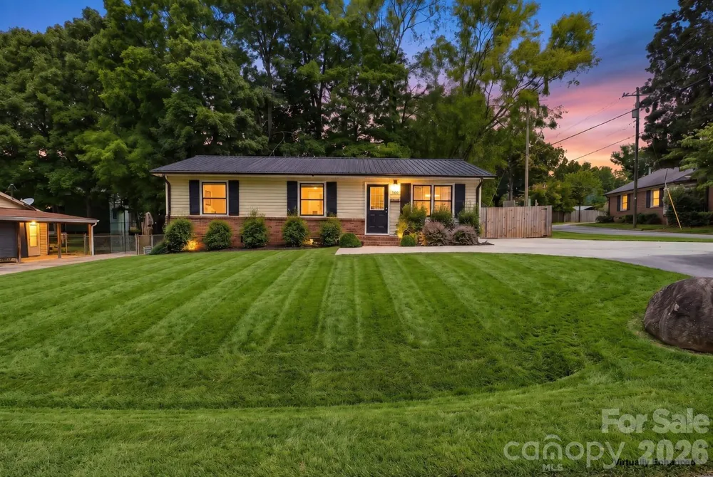 100 W Nims Avenue Mount Holly, NC 28120