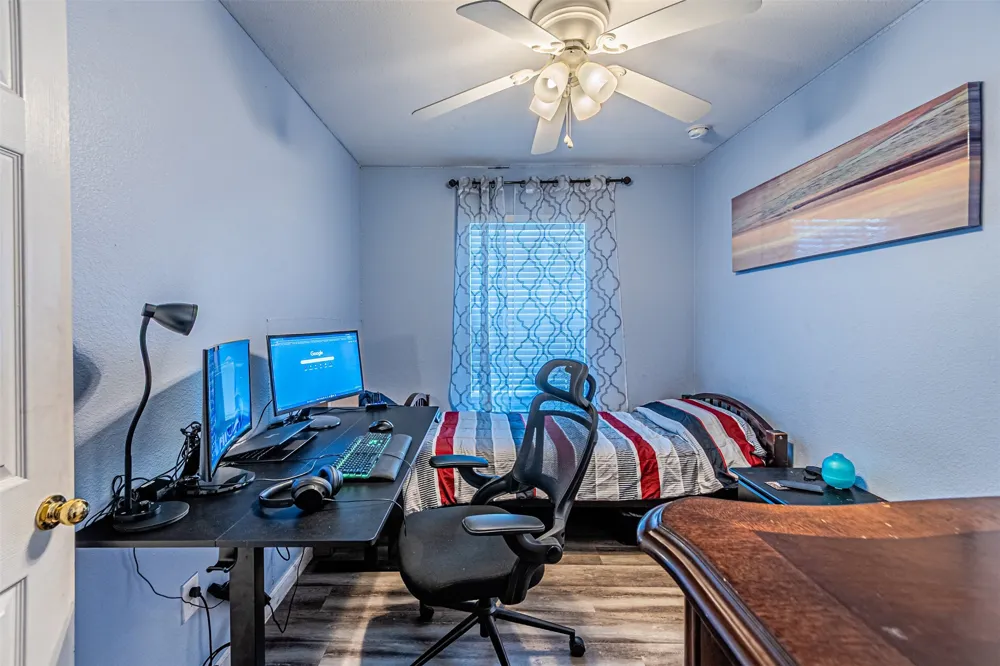 1109 E AVENUE Plano, TX 75074