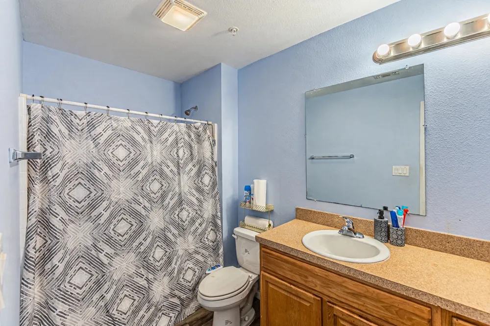 1109 E AVENUE Plano, TX 75074