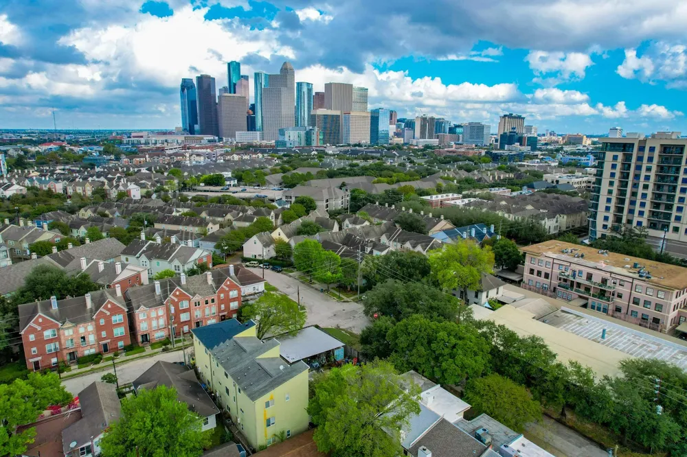 92 Dennis Street #B Houston, TX 77006