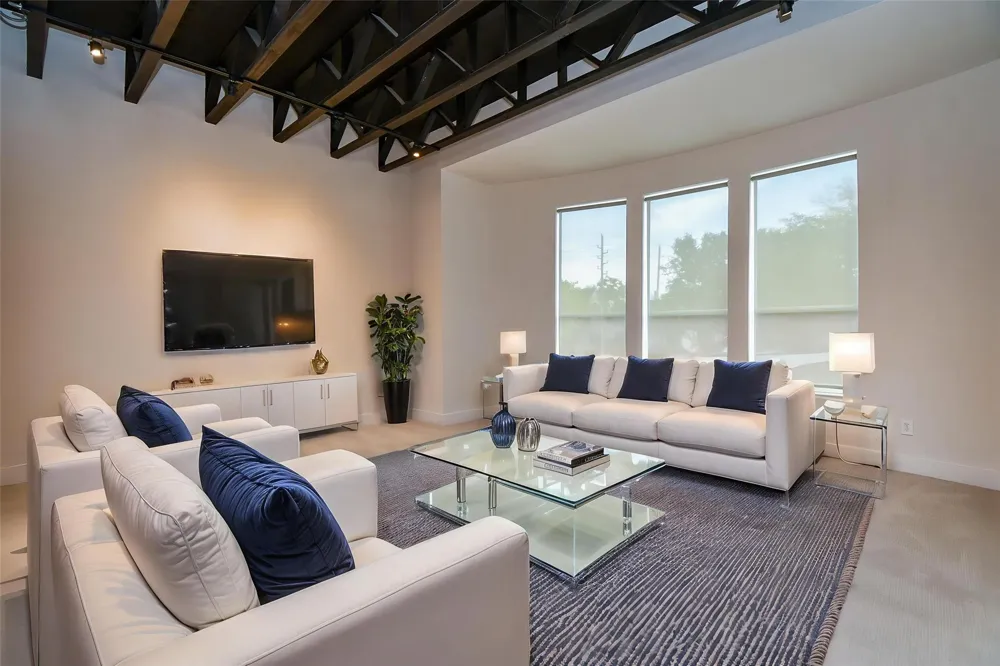 92 Dennis Street #B Houston, TX 77006