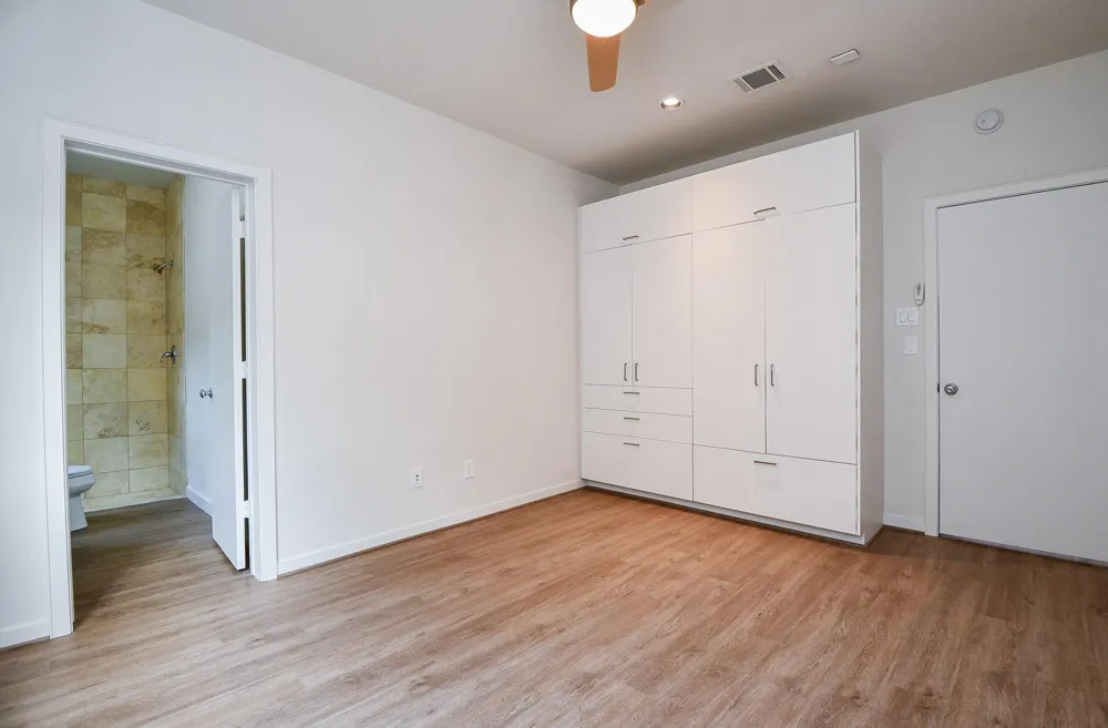 92 Dennis Street #B Houston, TX 77006