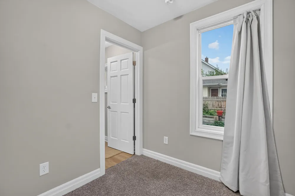 637 Leonard Street NE Grand Rapids, MI 49503