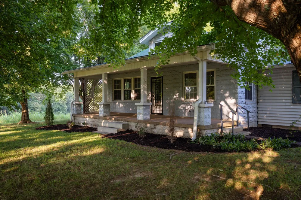 1125 Dawson Road White Bluff, TN 37187