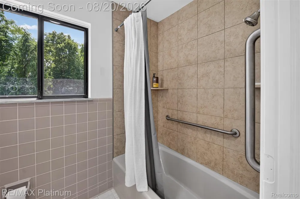 2456 Chilson Road Genoa Township, MI 48843