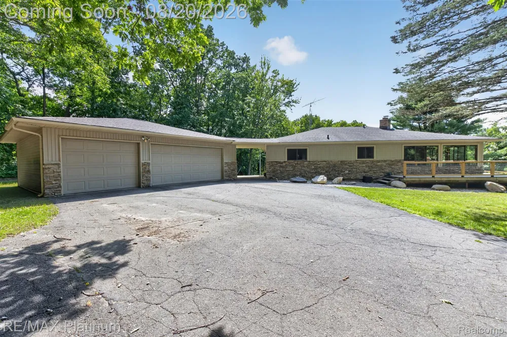 2456 Chilson Road Genoa Township, MI 48843